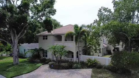 2301 S Hale Ave, Tampa, FL 33629