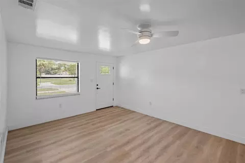 Living - 1781 Apache Trl, Clearwater, FL 33755 photo 3 of 4