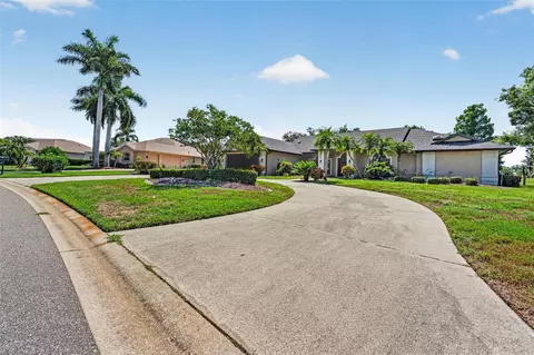 Exterior - 2941 Wilderness Blvd E, Parrish, FL 34219 photo 4 of 14