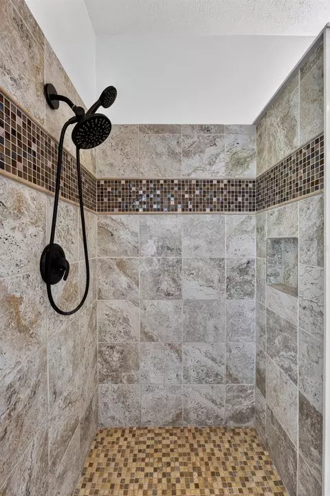Bath - 2941 Wilderness Blvd E, Parrish, FL 34219 photo 3 of 8