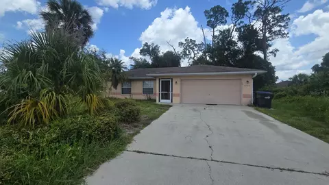 3708 Fontainebleau St, North Port, FL 34287