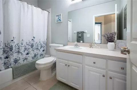 Bath - 12408 Riverglen Dr, Riverview, FL 33569 photo 5 of 5