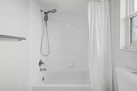 Bath - 2815 89th Ave E, Parrish, FL 34219 photo 7 of 7