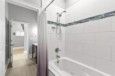 Bath - 15710 Colding Loop, Wimauma, FL 33598 photo 5 of 6