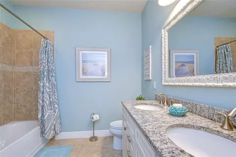 Bath - 10405 Tree Skylark Pl, Riverview, FL 33569 photo 4 of 4