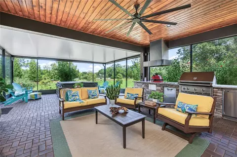 Exterior - 10405 Tree Skylark Pl, Riverview, FL 33569 photo 3 of 12