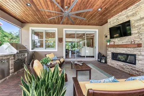 Exterior - 10405 Tree Skylark Pl, Riverview, FL 33569 photo 6 of 12