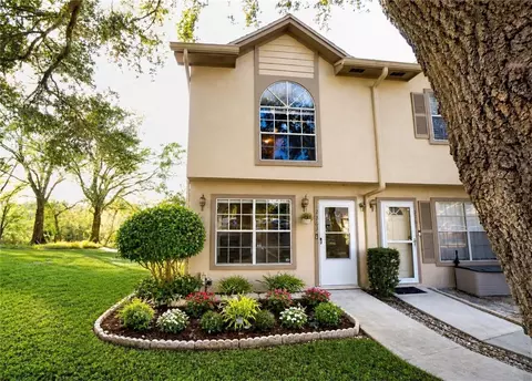 2263 Fletchers Point Cir, Tampa, FL 33613