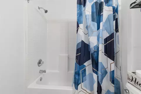 Bath - 10731 Navigation Dr, Riverview, FL 33579 photo 5 of 6
