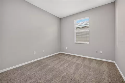 Bedroom - 14013 Hollow Leaf Pl, Riverview, FL 33579 photo 2 of 4