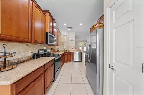 Entry Way - 3535 Sanctuary Dr, Saint Cloud, FL 34769 photo 3 of 6