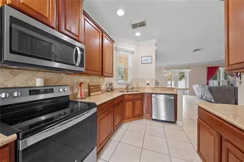Kitchen - 3535 Sanctuary Dr, Saint Cloud, FL 34769 photo 7 of 7