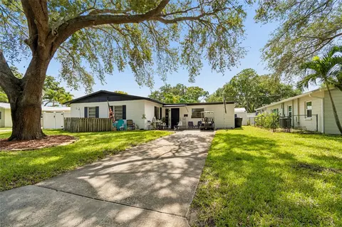 7846 12th St N, Saint Petersburg, FL 33702