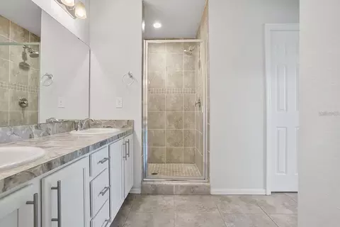 Bath - 9553 Tocobaga Pl, Riverview, FL 33578 photo 2 of 4