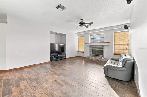 Living - 12018 Villa Rd, Spring Hill, FL 34609 photo 2 of 7