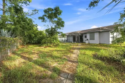 Exterior - 12018 Villa Rd, Spring Hill, FL 34609 photo 5 of 15