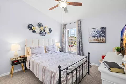 Bedroom - 6105 Olivedale Dr, Riverview, FL 33578 photo 1 of 6