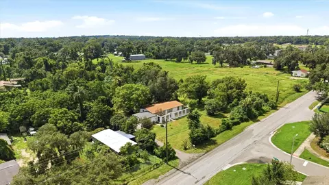 View/Area - 403 S Parsons Ave, Seffner, FL 33584 photo 12 of 13