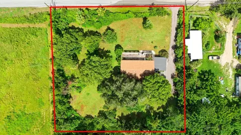 View/Area - 403 S Parsons Ave, Seffner, FL 33584 photo 5 of 13