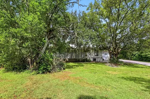 Exterior - 403 S Parsons Ave, Seffner, FL 33584 photo 9 of 10