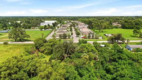 View/Area - 403 S Parsons Ave, Seffner, FL 33584 photo 9 of 13