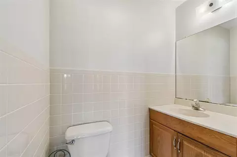 Bath - 2131 Ridge Rd S #99, Largo, FL 33778 photo 7 of 7