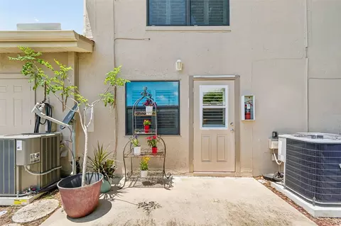 Exterior - 2131 Ridge Rd S #99, Largo, FL 33778 photo 3 of 6