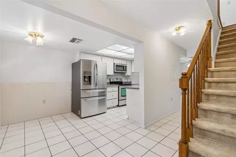 Entry Way - 2131 Ridge Rd S #99, Largo, FL 33778 photo 3 of 7