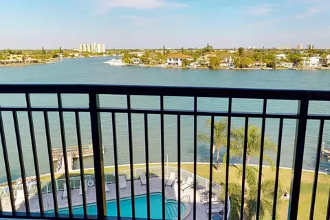 10315 Gulf Blvd #409, Treasure Island, FL 33706
