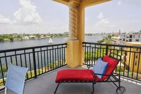 10315 Gulf Blvd #409, Treasure Island, FL 33706