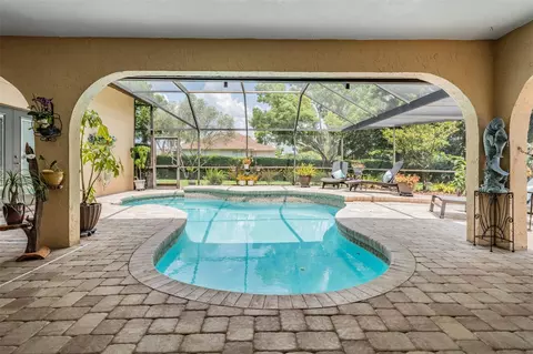 Exterior - 13203 Spindlewyck Cv, Riverview, FL 33569 photo 8 of 17