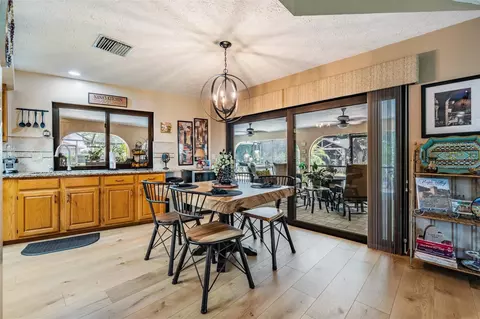 Dining - 13203 Spindlewyck Cv, Riverview, FL 33569 photo 3 of 4