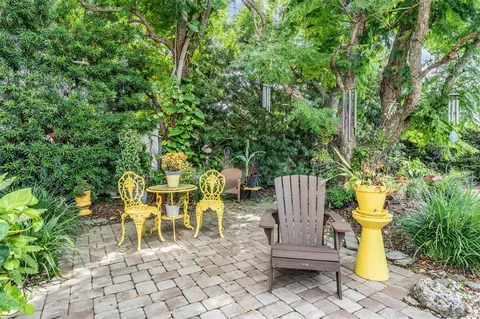 Exterior - 13203 Spindlewyck Cv, Riverview, FL 33569 photo 11 of 17