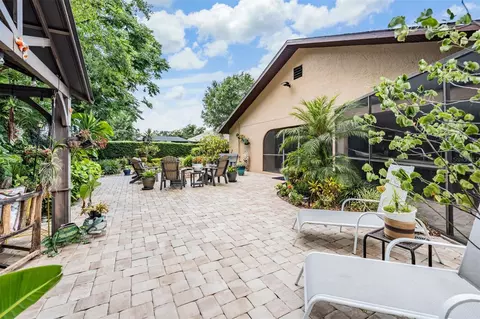Exterior - 13203 Spindlewyck Cv, Riverview, FL 33569 photo 14 of 17