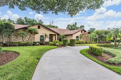 Exterior - 13203 Spindlewyck Cv, Riverview, FL 33569 photo 4 of 17