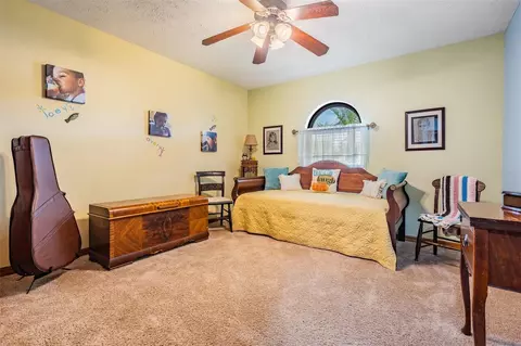 Bedroom - 13203 Spindlewyck Cv, Riverview, FL 33569 photo 3 of 3