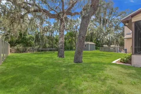 Exterior - 8513 Dee Cir, Riverview, FL 33569 photo 6 of 11