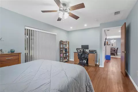 Bedroom - 8513 Dee Cir, Riverview, FL 33569 photo 2 of 4