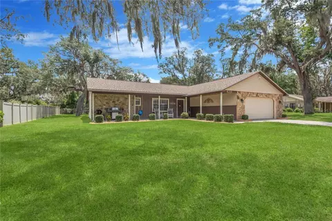Exterior - 8513 Dee Cir, Riverview, FL 33569 photo 1 of 11