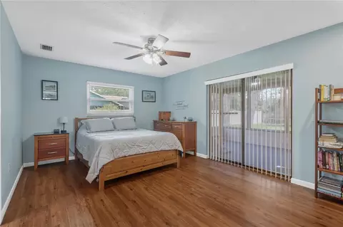 Bedroom - 8513 Dee Cir, Riverview, FL 33569 photo 1 of 4
