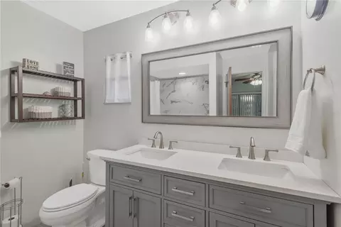 Bath - 8513 Dee Cir, Riverview, FL 33569 photo 1 of 4
