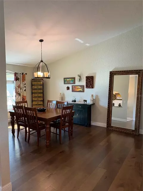 Dining - 5092 Kilty Ct E, Bradenton, FL 34203 photo 2 of 4