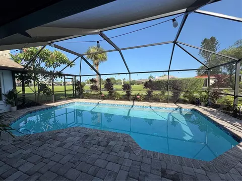 Exterior - 5092 Kilty Ct E, Bradenton, FL 34203 photo 4 of 9
