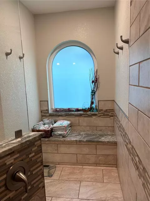 Bath - 5092 Kilty Ct E, Bradenton, FL 34203 photo 6 of 8