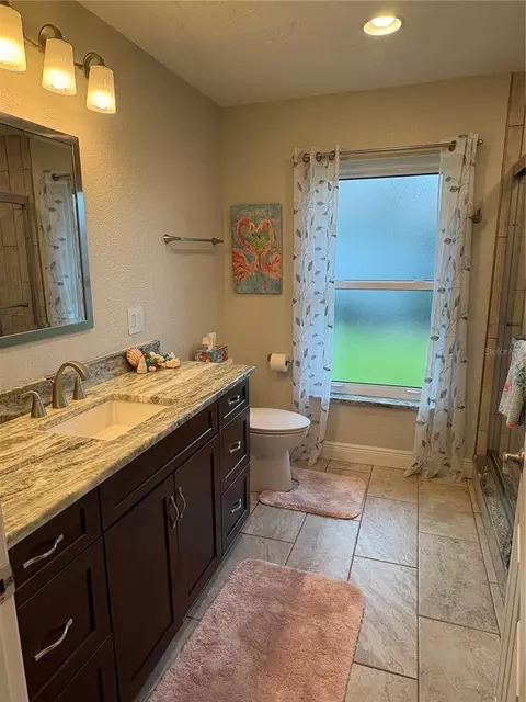 Bath - 5092 Kilty Ct E, Bradenton, FL 34203 photo 7 of 8