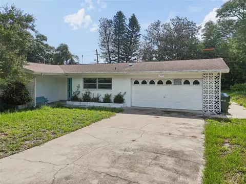 Exterior - 11435 Oval Dr E, Largo, FL 33774 photo 13 of 13