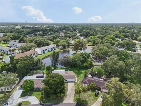 View/Area - 11435 Oval Dr E, Largo, FL 33774 photo 4 of 8