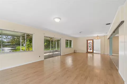 Living - 11435 Oval Dr E, Largo, FL 33774 photo 10 of 11