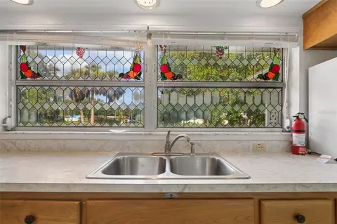 Kitchen - 11435 Oval Dr E, Largo, FL 33774 photo 4 of 4