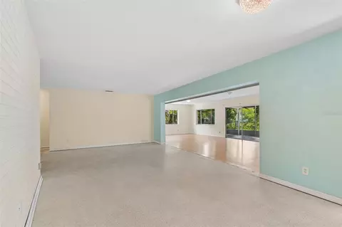 Living - 11435 Oval Dr E, Largo, FL 33774 photo 4 of 11